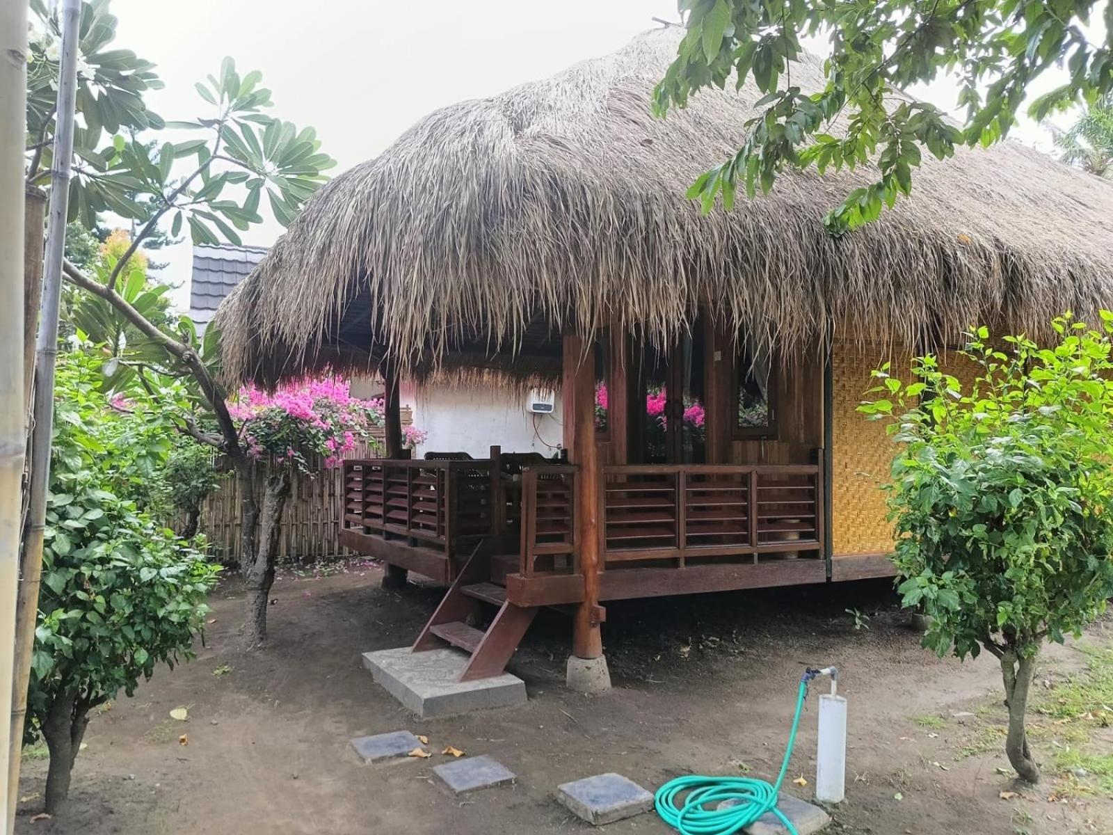 Gili Air Santay Bungalows Exteriör bild